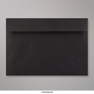 Černá obálka 162x229 mm