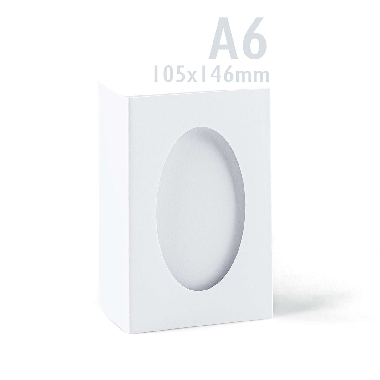 Bílé trojité přehýbací karty s oválným výřezem – balení