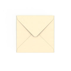 Obálka v barvě magnólie 130x130 mm