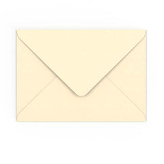 Obálka v barvě magnólie 162x229 mm (C5)