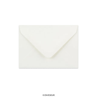 Bílá strukturovaná obálka 82x113 mm (C7)