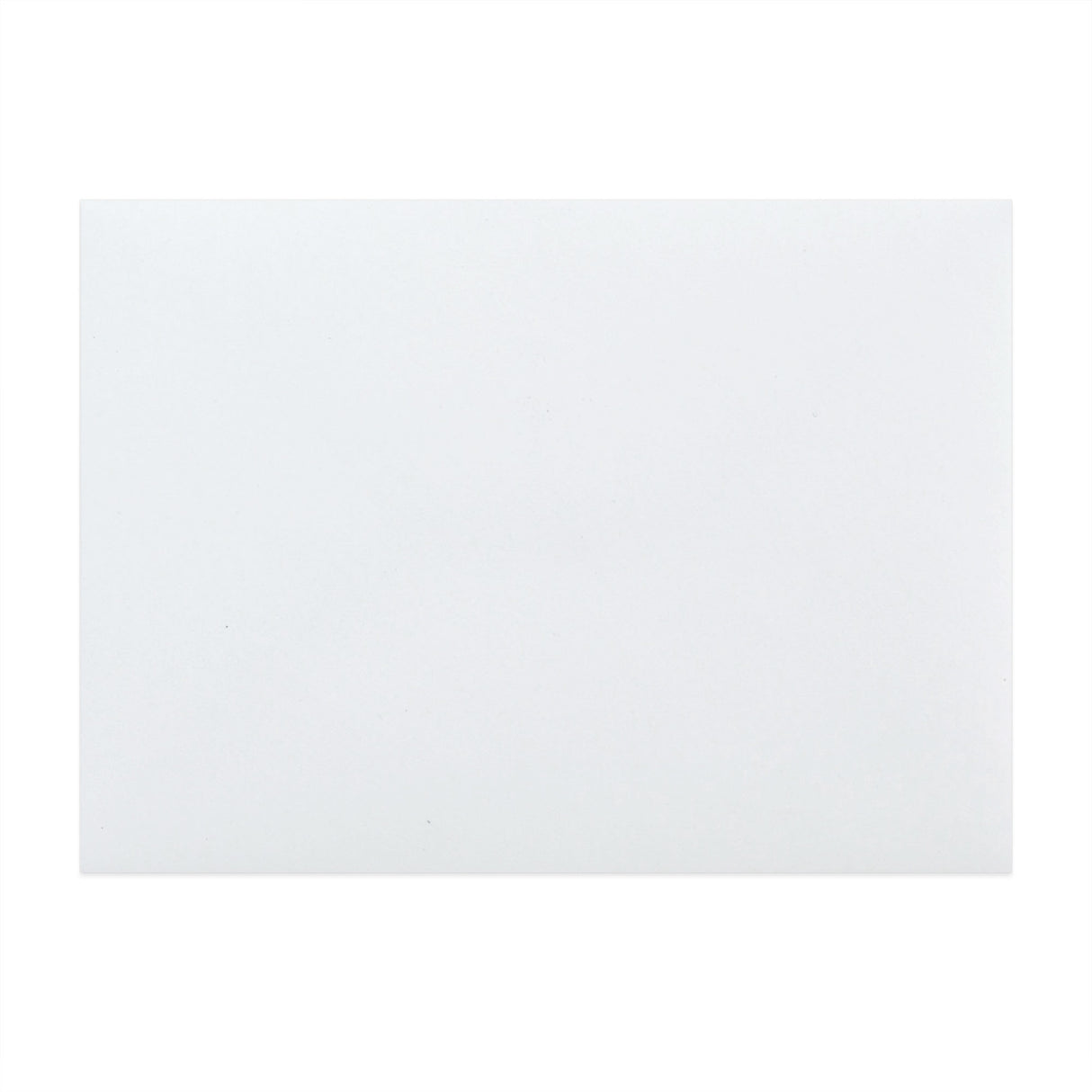 Bílé obálky z recyklovaného papíru